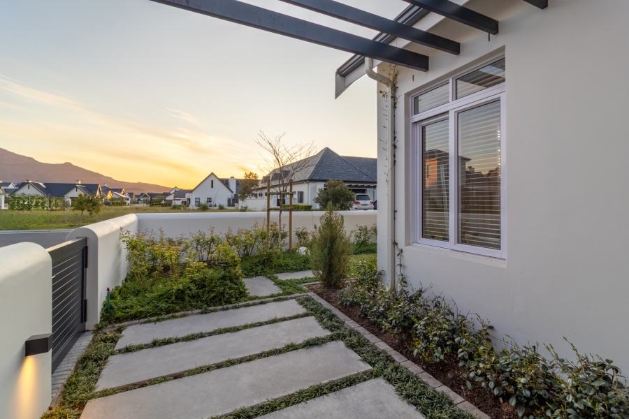 4 Bedroom Property for Sale in Val De Vie Estate Western Cape